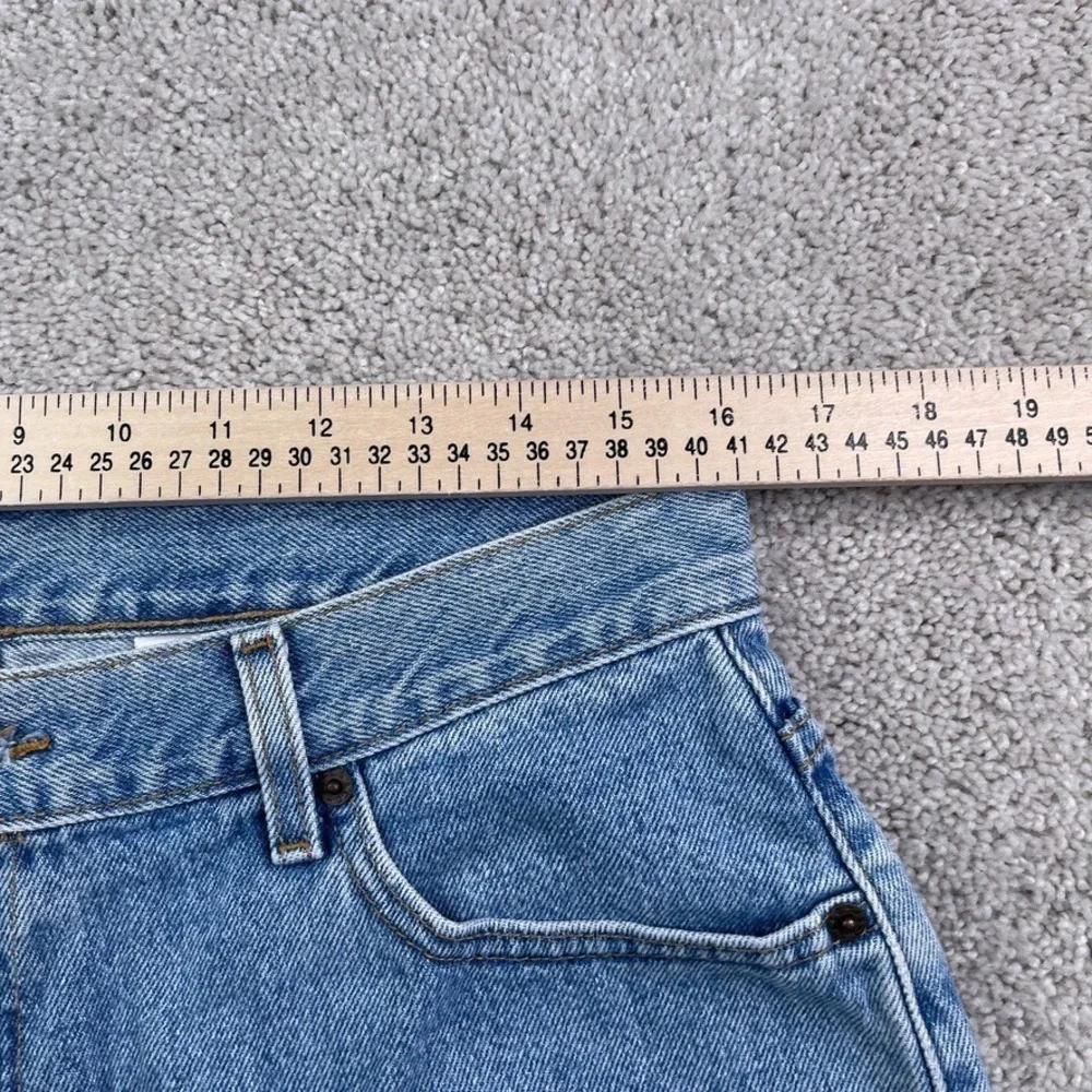 Vintage Levis Shorts Womens 14 Blue 950 Relaxed High Waist Mom Cotton Denim Y2K